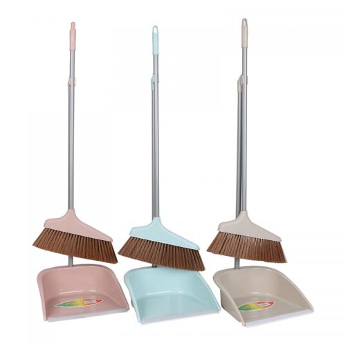 Standing plastic dust pan